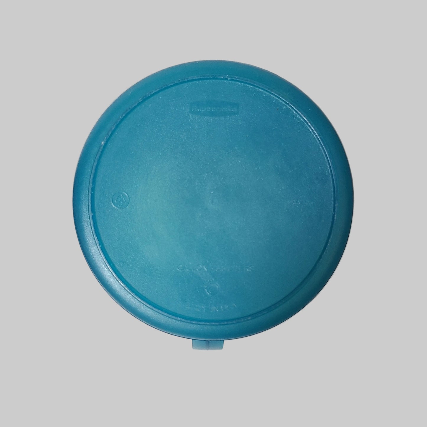 Rubbermaid 1 Gallon Plastic Teal Pitcher - USED