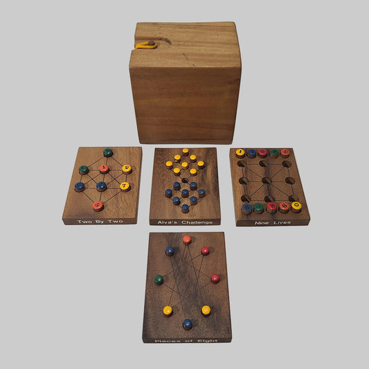 VTG 1995 University Games Wooden Puzzle Palace Travel Games - USED