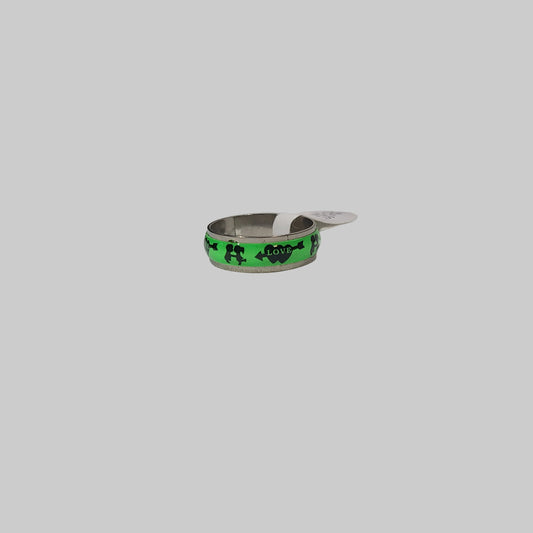 Green Kiss Love Stainless Steel Ring - Size 10 - NEW