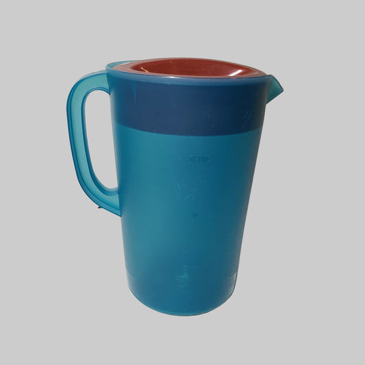 Rubbermaid 1 Gallon Plastic Teal Pitcher - USED