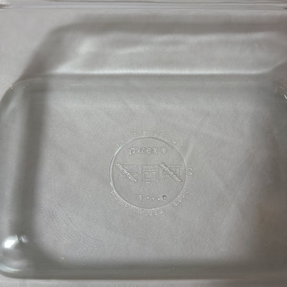Pyrex 8602 Glass Food Storage Container - No Lid - USED
