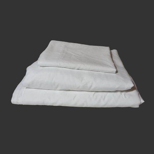 Room Essentials White Microfiber Sheet Set - Full - USED