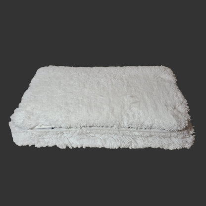 Phantoscope California White Shaggy Rectangular Bath Mat - LIKE NEW