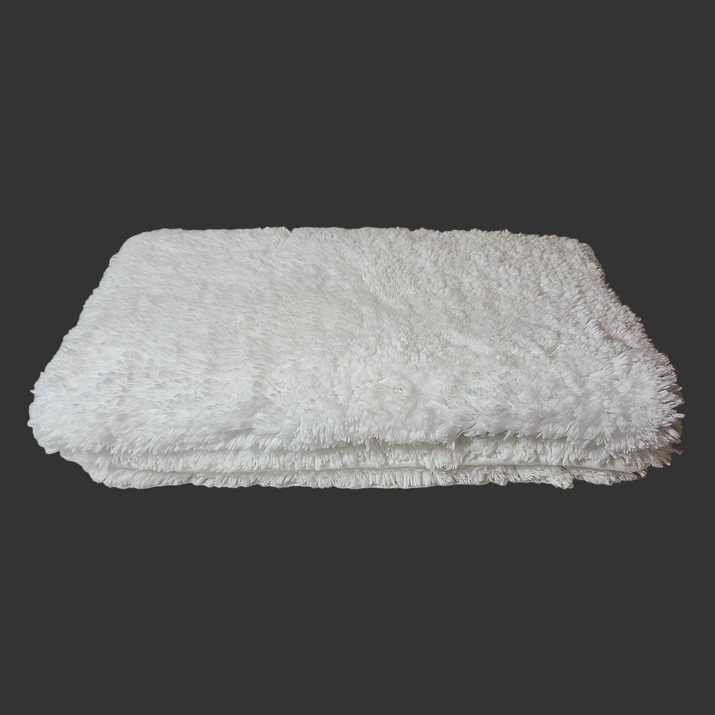 Phantoscope California White Shaggy Rectangular Bath Mat - LIKE NEW