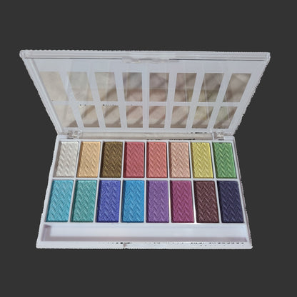 L.A. Colors 16 Color Eyeshadow Palette - Haute - Missing Applicator - NEW