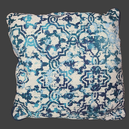 Mainstays Outdoor Blue & White Design Throw Pillow - NEW